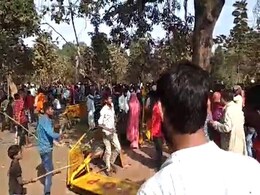 12 Cops Injured In Attack By Villagers Over Madhya Pradesh "Healer Tree" 12 Cops Injured In Attack By Villagers Over Madhya Pradesh "Healer Tree"