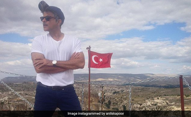 Anil Kapoor Posts Throwback Pic, Arjun Kapoor's Comment Takes The Cake