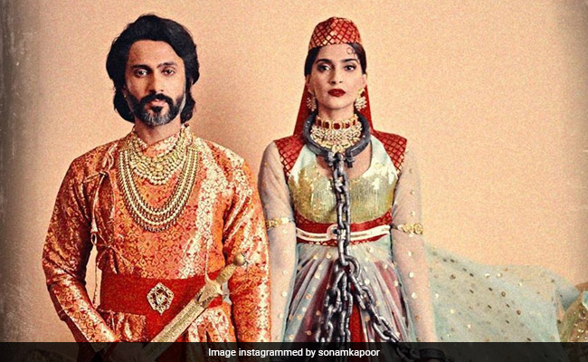 Halloween 2019: Anil Kapoor's Reaction To Sonam Kapoor And Anand Ahuja As Anarkali And Salim