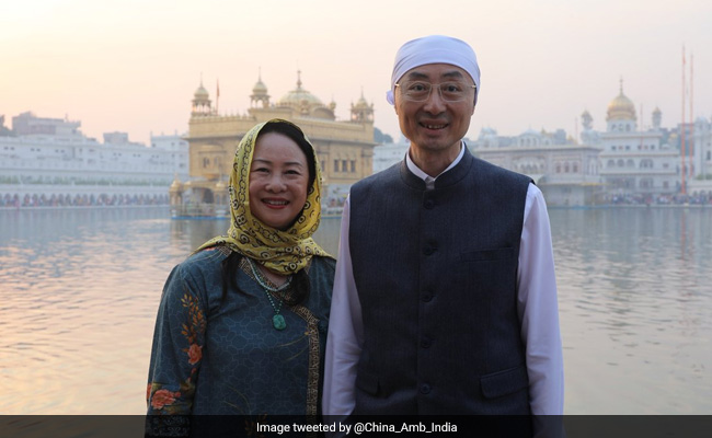 On Guru Nanak Birth Anniversary, Chinese Envoy Visits Golden Temple