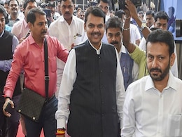 फडणवीस ने कहा था- महाराष्ट्र में विपक्ष ही नहीं होगा, अब संजय राउत ने दी उन्हें बधाई फडणवीस ने कहा था- महाराष्ट्र में विपक्ष ही नहीं होगा, अब संजय राउत ने दी उन्हें बधाई
