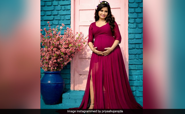 'तारक मेहता का उल्टा चश्मा' की रीटा रिपोर्टर के घर आया नन्हा मेहमान, Cute फोटो हुई वायरल