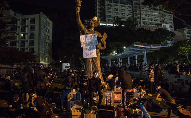 Hong Kong Protesters Defy Xi Jinping With Pro-Democracy Rallies