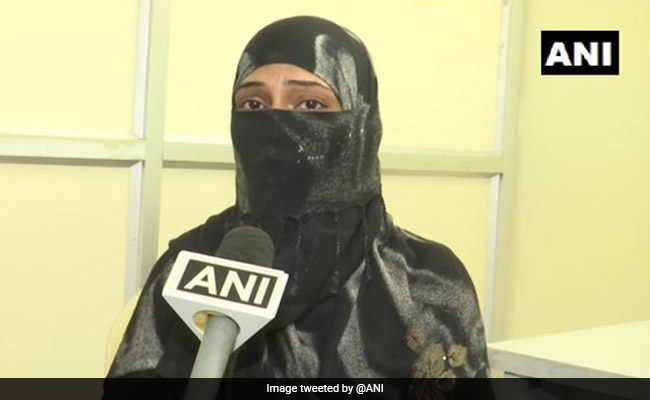 Doctor Offers Free Treatment To Woman Who Allegedly Got <i>Triple Talaq</i> Over Crooked Teeth