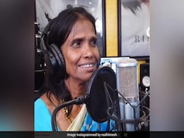 Ranu Mondal Tells Off Fan Who Tapped Her Shoulder. Attitude, Says Twitter Ranu Mondal Tells Off Fan Who Tapped Her Shoulder. Attitude, Says Twitter