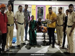 Woman Gives Birth At Mumbai Rail Station, "One-Rupee Clinic" To Rescue Again Woman Gives Birth At Mumbai Rail Station, "One-Rupee Clinic" To Rescue Again