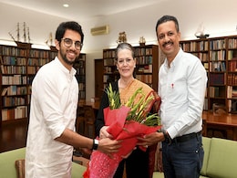 Gandhis Skip Uddhav Thackeray's Oath,  Wish Him "Very Best" In Letters Gandhis Skip Uddhav Thackeray's Oath,  Wish Him "Very Best" In Letters