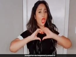 दुनिया के सबसे सेक्सिएस्ट मैन पर आया भोजपुरी क्वीन रानी चटर्जी का दिल, एक्ट्रेस ने सोशल मीडिया पर यूं जताया प्यार दुनिया के सबसे सेक्सिएस्ट मैन पर आया भोजपुरी क्वीन रानी चटर्जी का दिल, एक्ट्रेस ने सोशल मीडिया पर यूं जताया प्यार