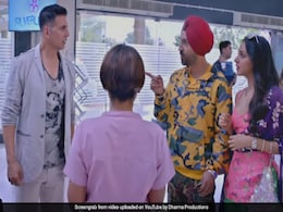 अक्षय कुमार और करीना कपूर का Good Newwz के Trailer में धमाकेदार अंदाज, IVF को लेकर बनी है फिल्म अक्षय कुमार और करीना कपूर का Good Newwz के Trailer में धमाकेदार अंदाज, IVF को लेकर बनी है फिल्म
