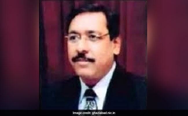 गाजियाबाद के DM ने खुद अपने उपर ही लगाई पेनाल्टी, जानें- पूरा मामला