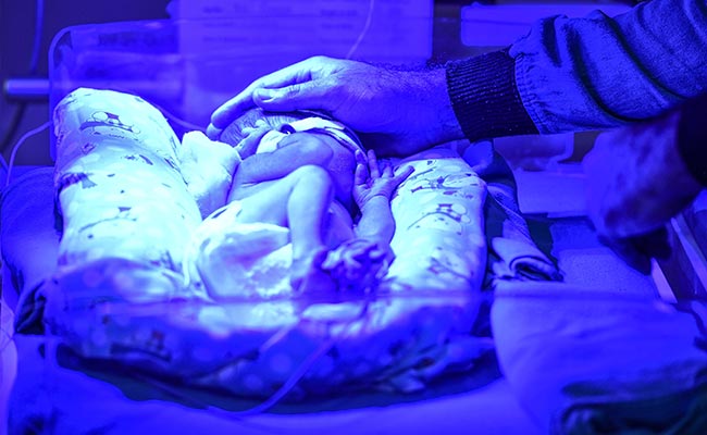 Delhi's Mothers-To-Be Fear For Their Unborn As Smog Chokes City