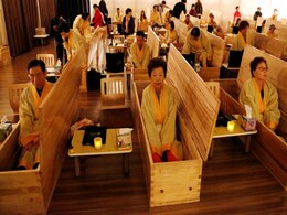 South Koreans Lie Inside Closed Coffins For 10 Minutes To Simulate Death South Koreans Lie Inside Closed Coffins For 10 Minutes To Simulate Death