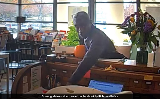Music Store Thief Returns Stolen Items With A Note After Video Goes Online