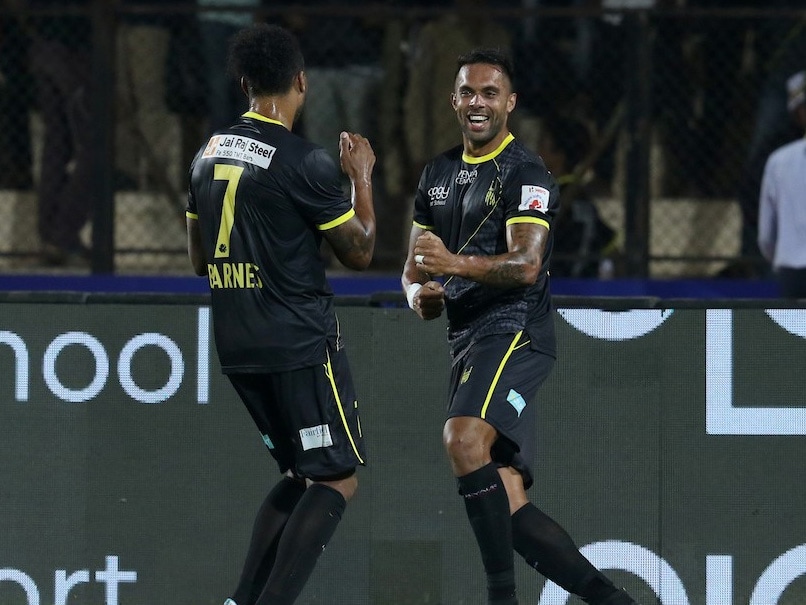 ISL: Late Robin Singh Strike Helps Hyderabad FC Hold Bengaluru FC 1-1 ISL: Late Robin Singh Strike Helps Hyderabad FC Hold Bengaluru FC 1-1