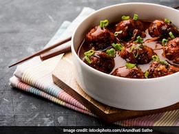 Weekend Special: 5 Veg Indo-Chinese Curry Recipes To Pair With Noodles