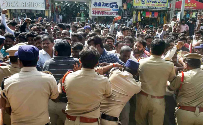 हैदराबाद में महिला डॉक्&zwj;टर के गैंग रेप और हत्&zwj;या के खिलाफ देश भर में शर्म और गुस्सा - 10 बातें