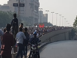 JNU Protest LIVE Updates: Massive Traffic On Roads As Students March Towards Parliament JNU Protest LIVE Updates: Massive Traffic On Roads As Students March Towards Parliament