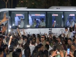 Maharashtra News: महाराष्ट्र में सियासी नाटक के बीच NCP विधायकों का बदला होटल, जानें क्या है वजह... Maharashtra News: महाराष्ट्र में सियासी नाटक के बीच NCP विधायकों का बदला होटल, जानें क्या है वजह...