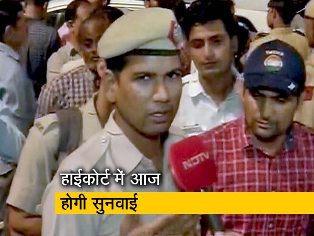 पुलिस-वकील झड़प: पुलिस कर्मी ने कविता के जरिए बयां किया दर्द