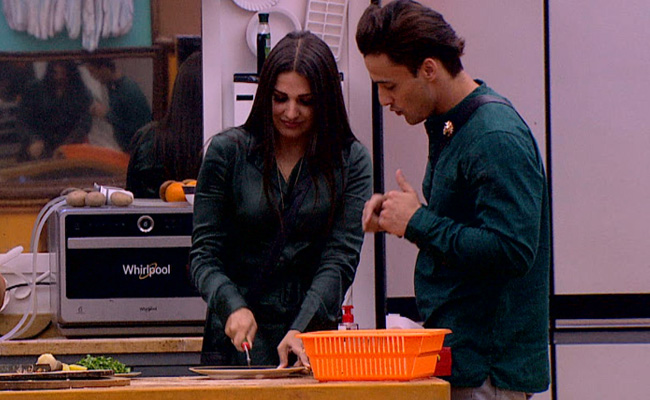 <i>Bigg Boss 13</i> Preview November 28, 2019: Asim Riaz Will Make Himanshi Khurana's Birthday Extra Special