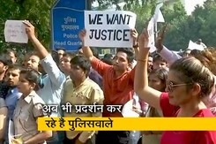 दिल्ली के उपराज्यपाल अनिल बैजल ने बुलाई बैठक दिल्ली के उपराज्यपाल अनिल बैजल ने बुलाई बैठक
