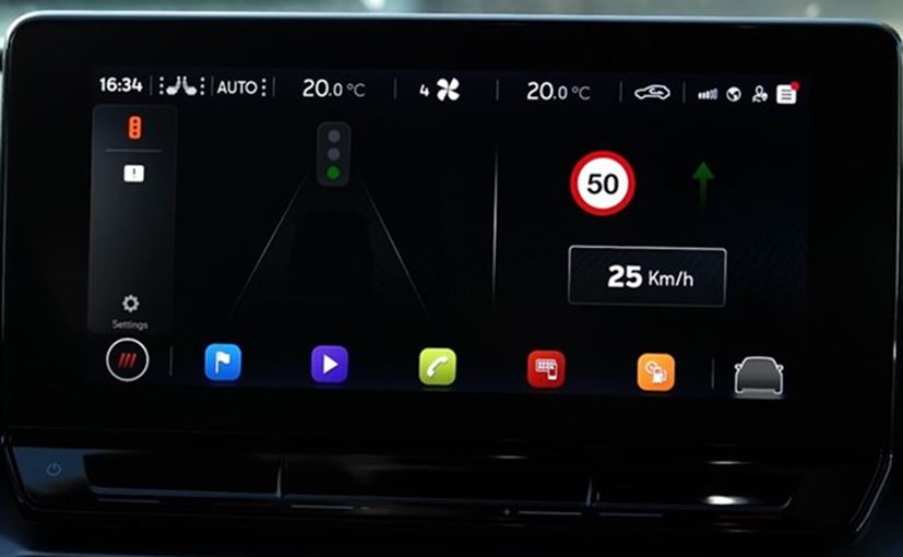 SEAT's New Technology Helps Cars Communicate With Traffic Lights