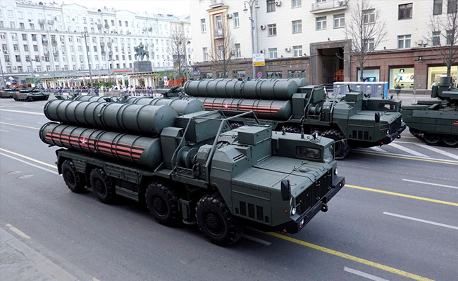 Video : रूसी S-400 मिसाइल का India में रास्ता साफ, US के प्रतिबंधों से ऐसे मिली छूट