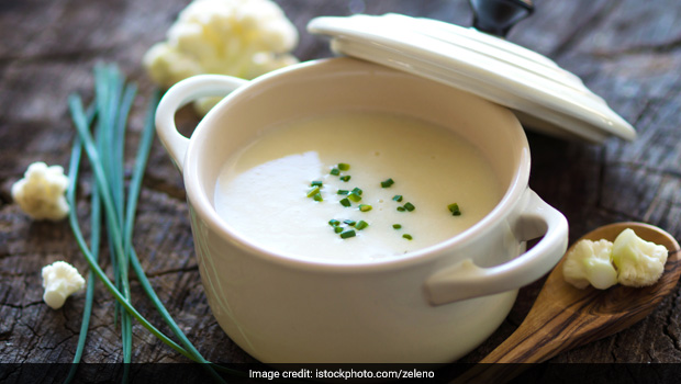 Pooja Malhotra has dropped a video demonstrating how to make garlicky cauliflower soup