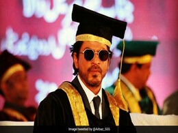 जामिया को लेकर फैन ने शाहरुख खान से कर डाली इमोशनल अपील, बोले- आप यहां के पूर्व छात्र हैं, कुछ तो बोलो... जामिया को लेकर फैन ने शाहरुख खान से कर डाली इमोशनल अपील, बोले- आप यहां के पूर्व छात्र हैं, कुछ तो बोलो...