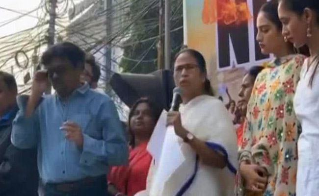 "Country Burning, They Talk About Clothes": Mamata Banerjee's Dig At PM