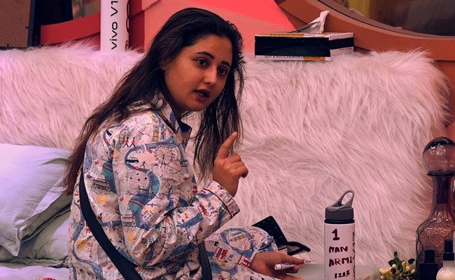 <I>Bigg Boss 13</i> Written Update December 23, 2019: After Fight With Sidharth Shukla, Rashami Desai Severed Ties With Aarti Singh