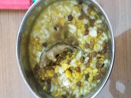 Mouse Found In Mid-Day Meal Served To Students In UP School Mouse Found In Mid-Day Meal Served To Students In UP School