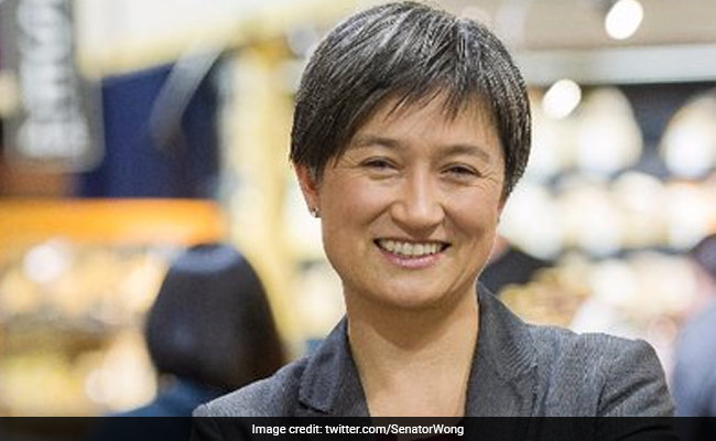 Australian Top Diplomat's First China Trip In Years In Signs Of Improving Ties