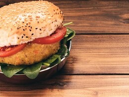 UK Man Complains Of 'Just 9 Centimeters' Chicken Fillet In Nando's Burger; Twitter Reacts