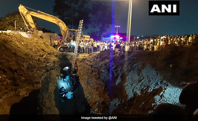 Firefighter Killed In Rescue Op To Save Child Who Fell Into Pit In Pune
