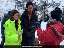 Ranbir Kapoor  ने किया खुलासा, बोले- अगर महामारी नहीं आती तो आलिया संग हो गई होती शादी...देखें Video Ranbir Kapoor  ने किया खुलासा, बोले- अगर महामारी नहीं आती तो आलिया संग हो गई होती शादी...देखें Video