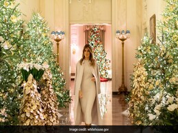 Melania Trump's White House Christmas Decorations Are A Monochromatic Wonderland Melania Trump's White House Christmas Decorations Are A Monochromatic Wonderland