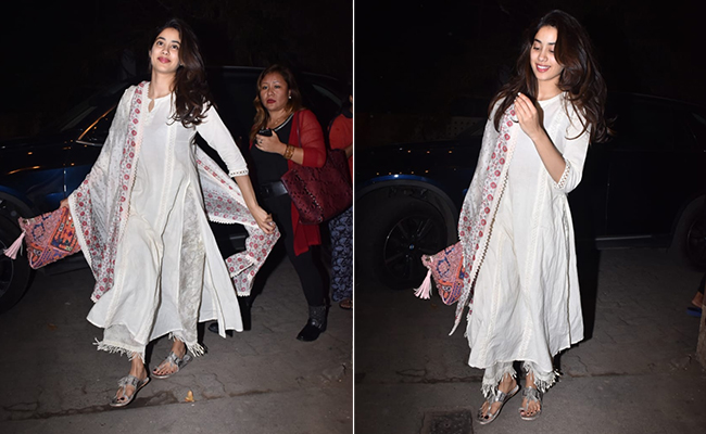 Step Out In A Pretty Ethnic Suit Like Janhvi Kapoor And Stay On Point