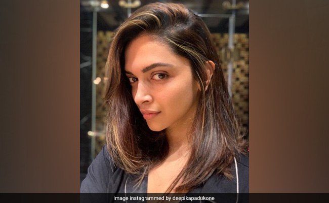 Deepika Padukone Gets A New Look, Ranveer Singh's Reaction Is So Cheesy