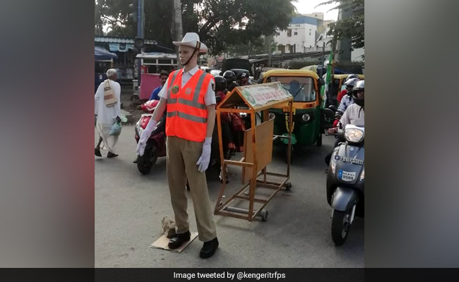 Bangalore Deploys Mannequins Dressed As Traffic Police To Deter Offenders