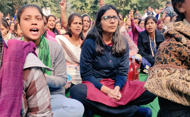High Court Stays Court Proceedings Against Delhi Women's Panel