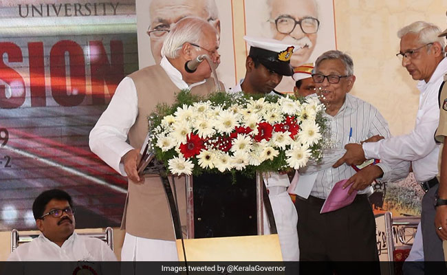 केरल के राज्यपाल आरिफ मोहम्मद खान ने दिया था विवादास्पद बयान- विरोध कर रहे लोग पानी से भरे बदबूदार गड्ढे