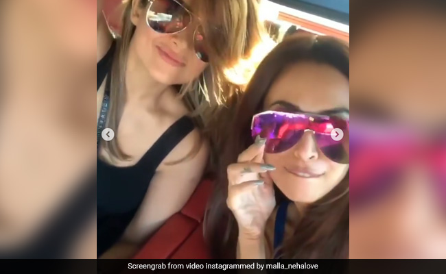 मलाइका अरोड़ा के Video ने खींचा सबका ध्यान, कार में बैठ बहन के साथ यूं मस्ती करती दिखीं एक्ट्रेस