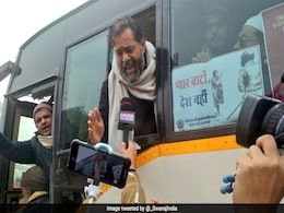 लाल किला से हिरासत में लिए गए योगेंद्र यादव, ट्वीट कर लिखा- साझी विरासत, साझी शहादत, साझी नागरिकता लाल किला से हिरासत में लिए गए योगेंद्र यादव, ट्वीट कर लिखा- साझी विरासत, साझी शहादत, साझी नागरिकता