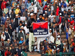 Delhi Cops Kicked Private Parts, Tore Hijabs, Allege Jamia Students Delhi Cops Kicked Private Parts, Tore Hijabs, Allege Jamia Students