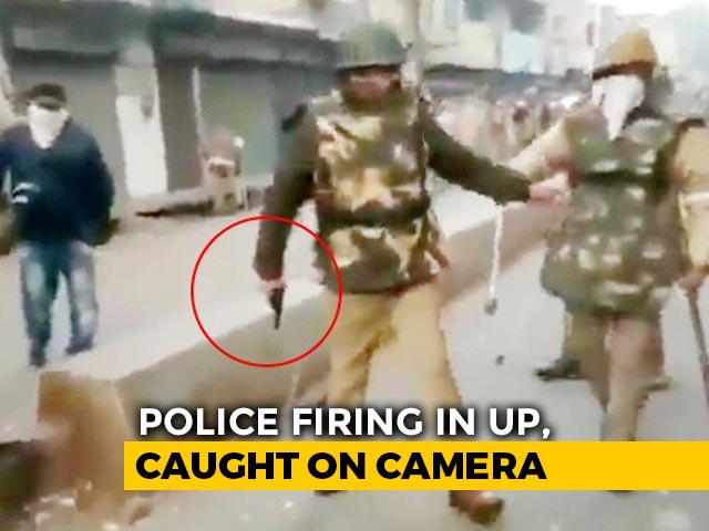Video Suggests UP Cop Opened Fire, Contrary To "No Police Firing" Claim