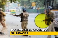 New Videos Suggest Delhi Police May Have Fired At Jamia Protesters New Videos Suggest Delhi Police May Have Fired At Jamia Protesters