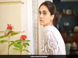 तापसी पन्नू को गुरुद्वारे के बाहर व्यक्ति ने की परेशान करने की कोशिश, एक्ट्रेस ने पकड़ी उंगली और फिर... तापसी पन्नू को गुरुद्वारे के बाहर व्यक्ति ने की परेशान करने की कोशिश, एक्ट्रेस ने पकड़ी उंगली और फिर...