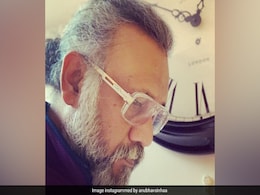 बॉलीवुड डायरेक्टर अनुभव सिन्हा ने नामचीन हस्तियों पर साधा निशाना, बोले- मुंह में दही काहे जम गया... बॉलीवुड डायरेक्टर अनुभव सिन्हा ने नामचीन हस्तियों पर साधा निशाना, बोले- मुंह में दही काहे जम गया...