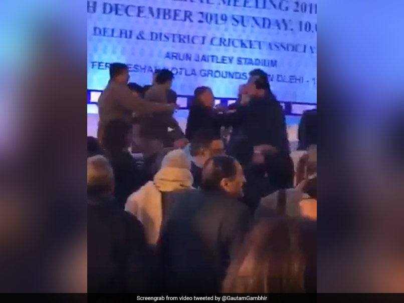 DDCA की वार्षिक आम बैठक में जमकर हाथापाई, गौतम गंभीर ने की यह मांग..